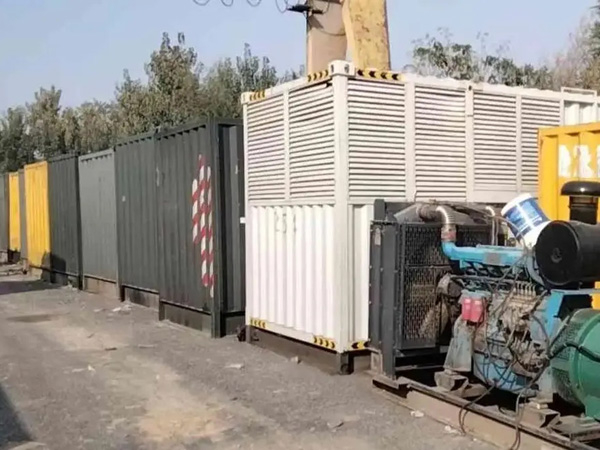酉阳200KW柴油发电机机组每小时油耗是多少？